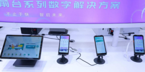 酒店自助机深水区测评:告别“孤儿式”服务,鹿马如何靠运营突围?